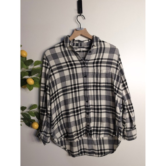 Madewell Tops - Madewell Black and White Button Down Sz S